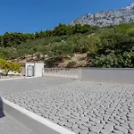 Monachus 2 * Brela